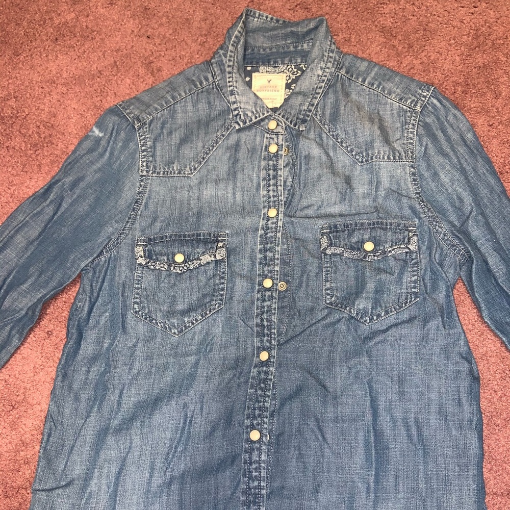 American Eagle boyfriend style button up top